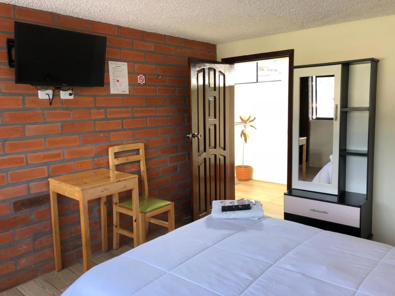 Hostal Monte Carmelo Баньос Экстерьер фото